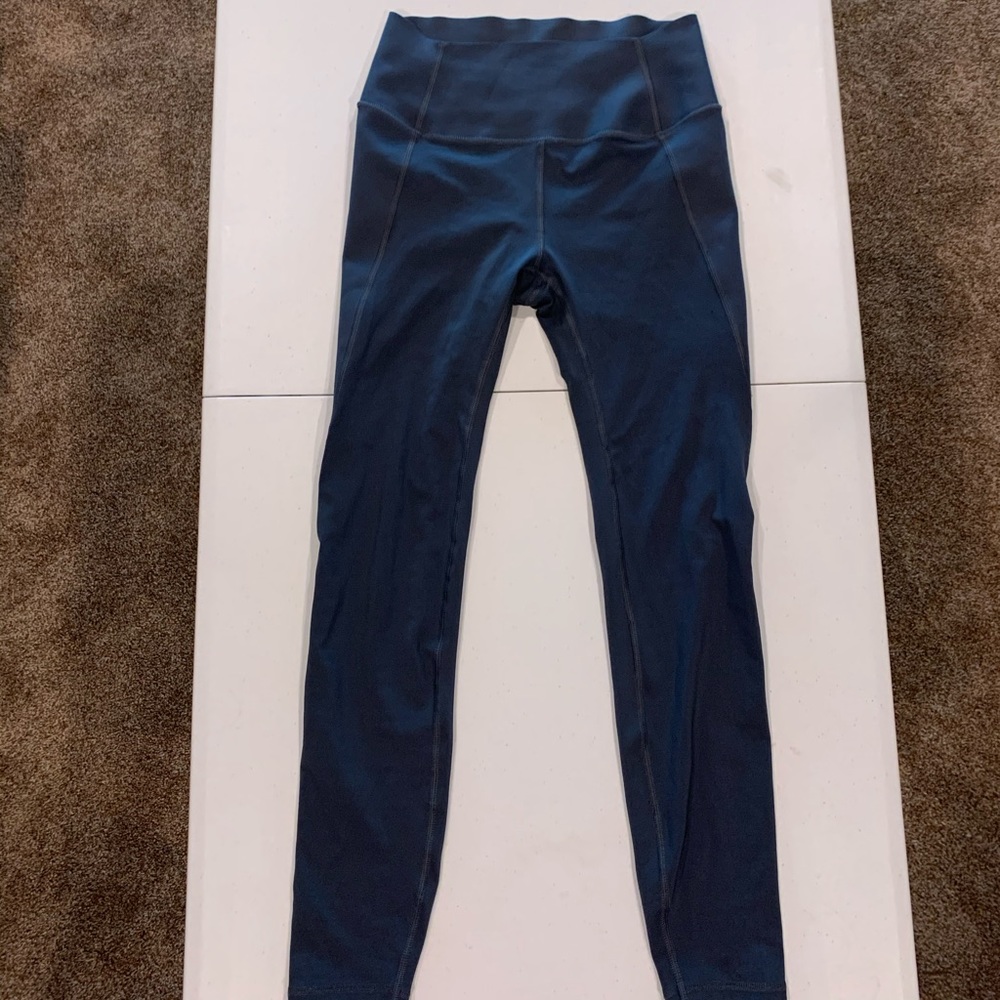 Sculpt conversion yoga pants NAVY colored